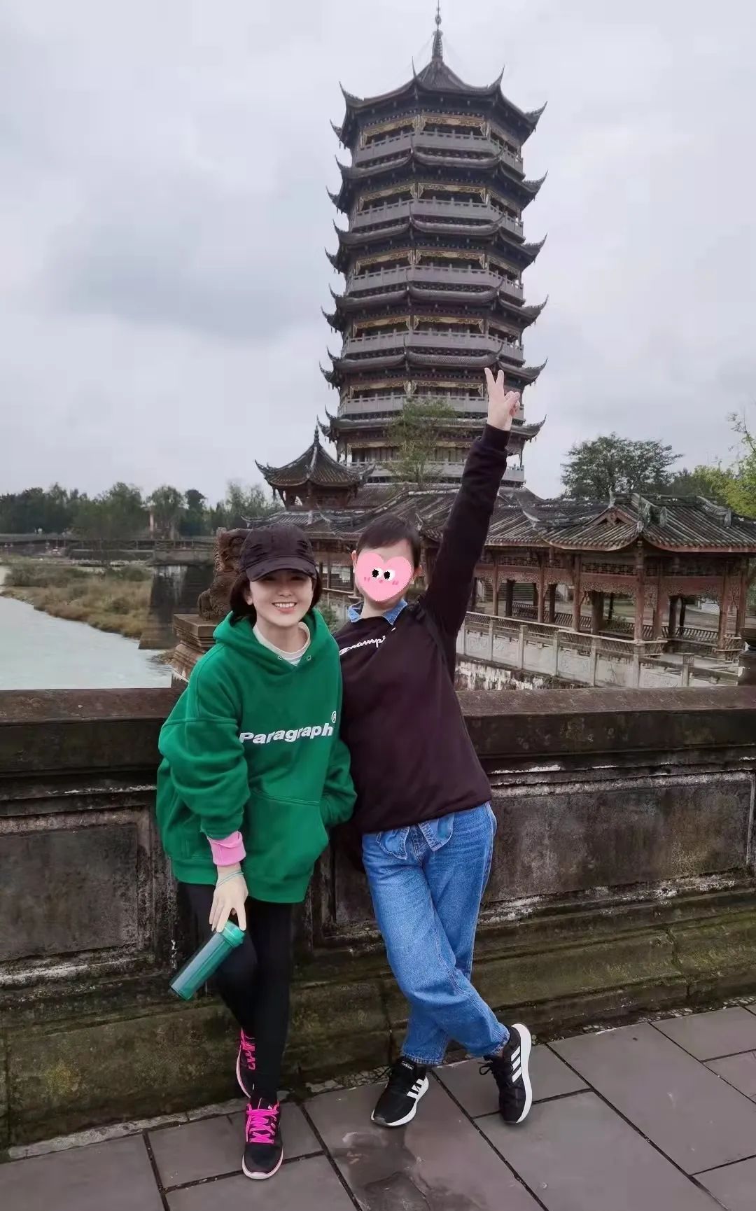 （感受美好、热爱生活的喻妍）